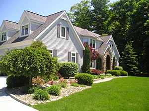 Landscapers and Lawncare Services in Mc Ewen, TN